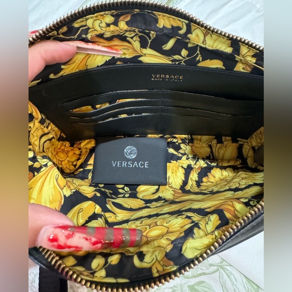 Versace Medusa leather pouch - Picture 5 of 9